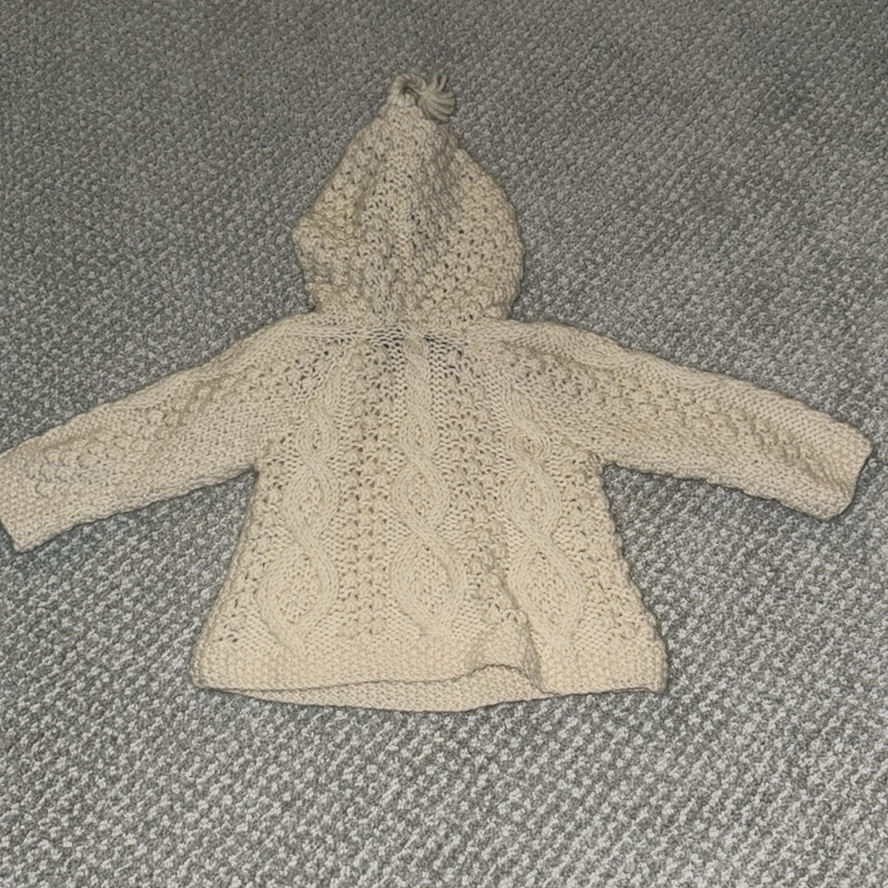 🐑Aran🐑 Precious Unisex Irish Cable Hooded Sweater. Size S. Worn once! - Picture 4 of 4